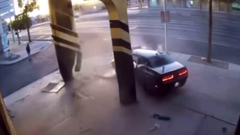 Πώς γλίτωσε ο πεζός!